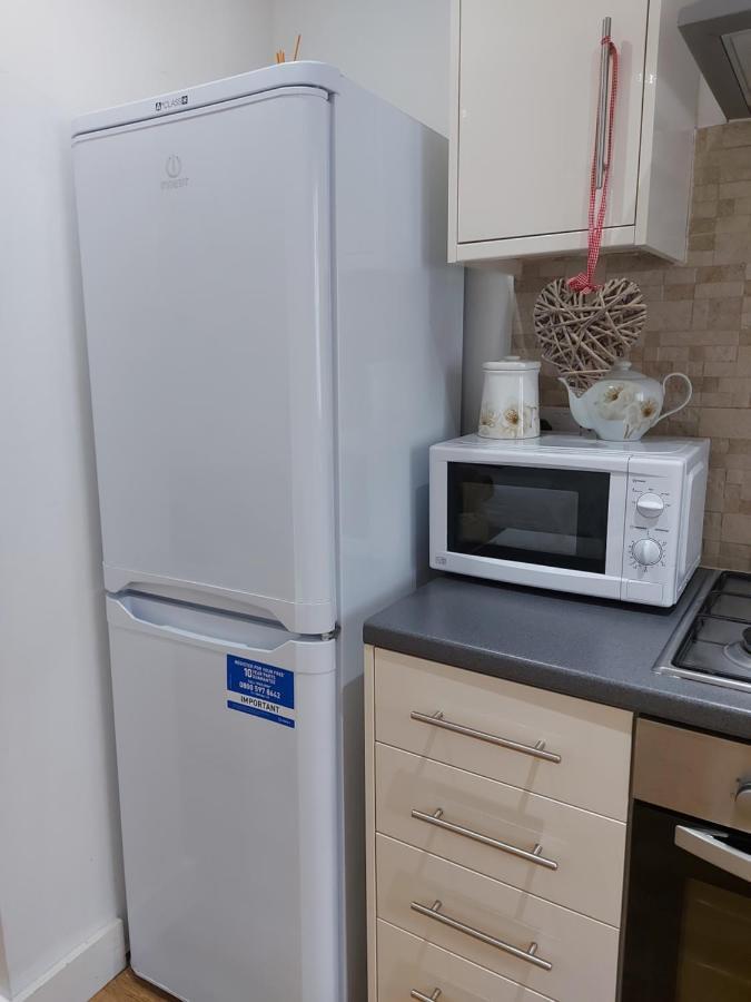 Lux Apartment In Gatwick Crawley  Ngoại thất bức ảnh